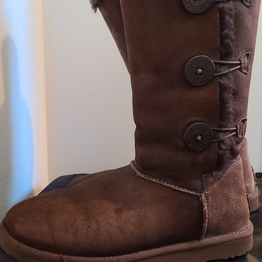 Brown Bailey Button Size 9 Ugg Boots - image 4
